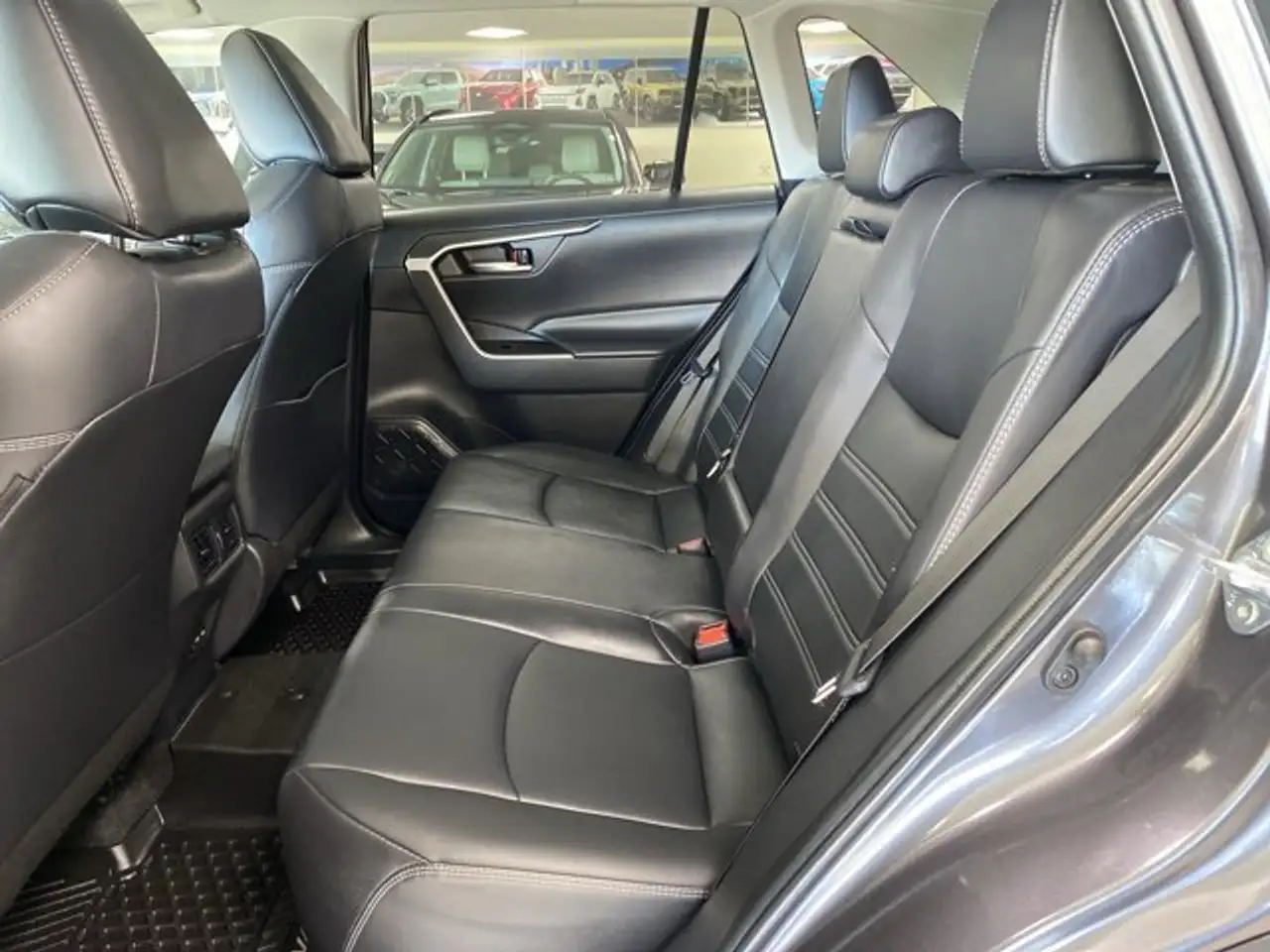 Toyota RAV 4 снимка Toyota RAV 4