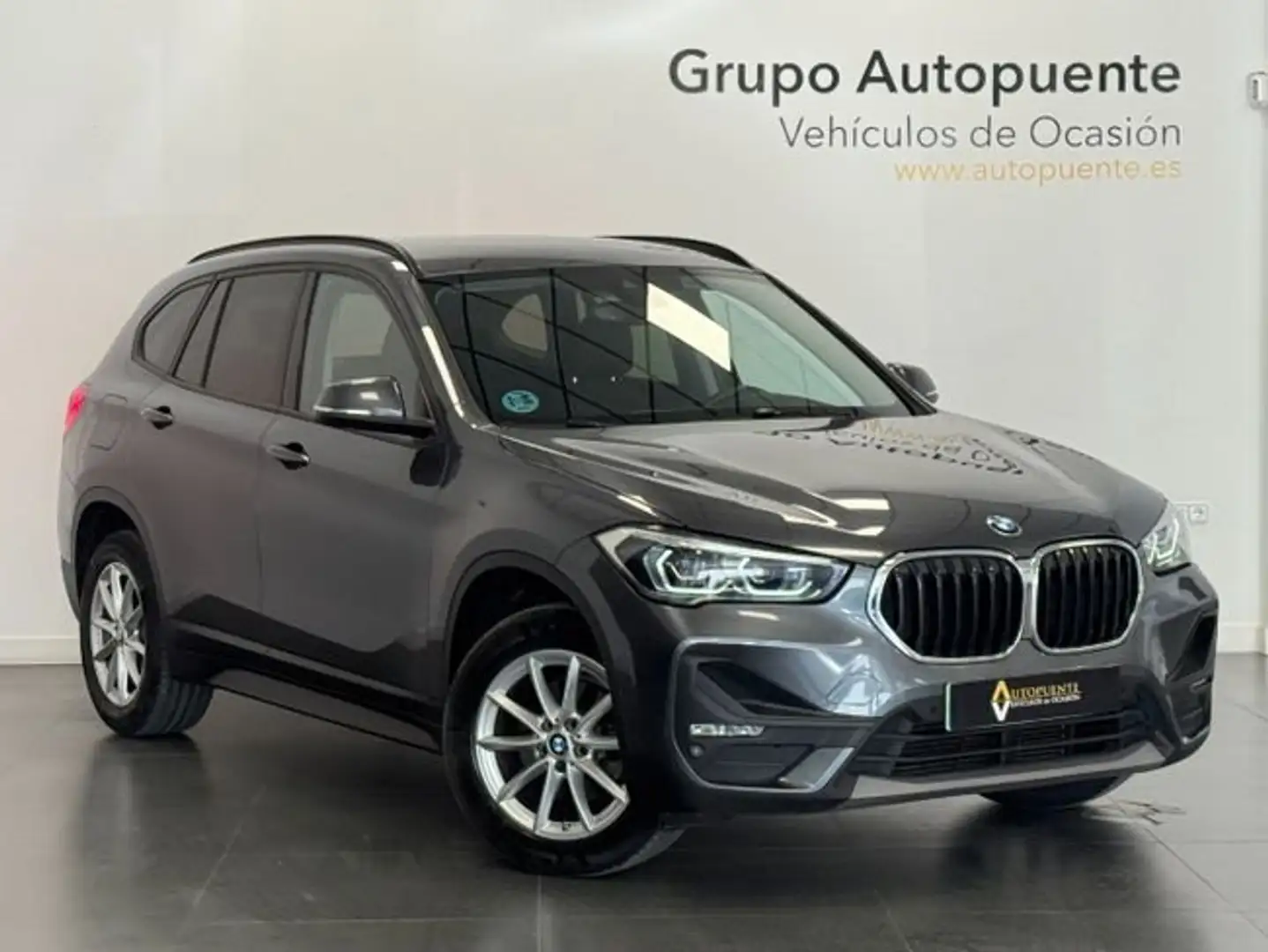 BMW X1 sDrive 18dA Gris - 1