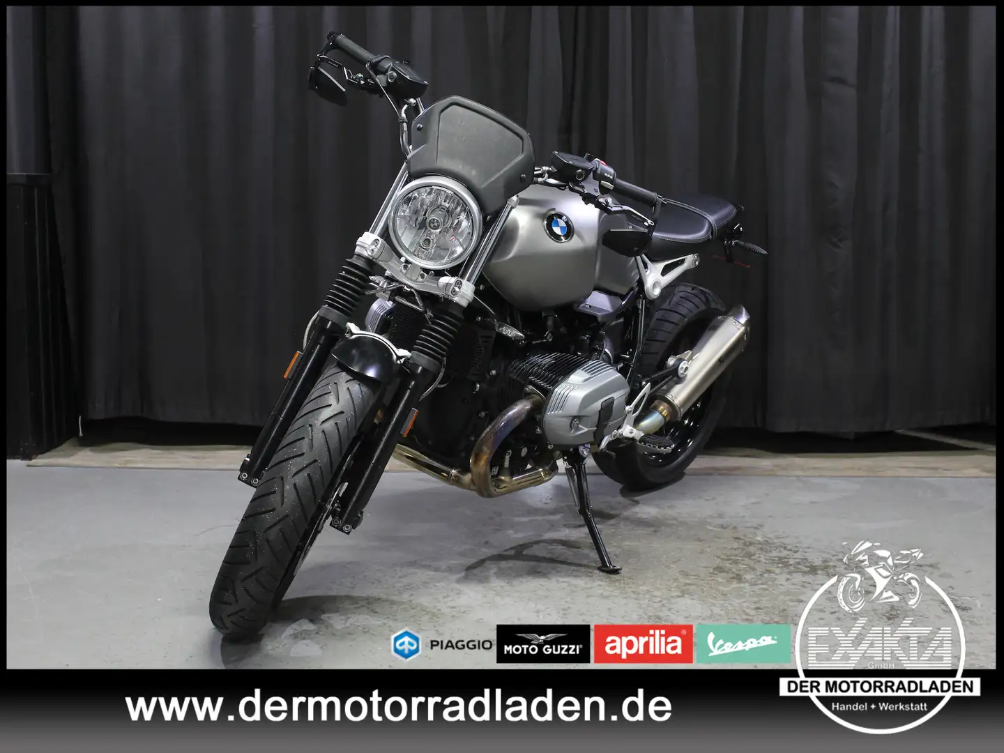 BMW R nineT R nine T // AKRAPOVIC // Grau - 1