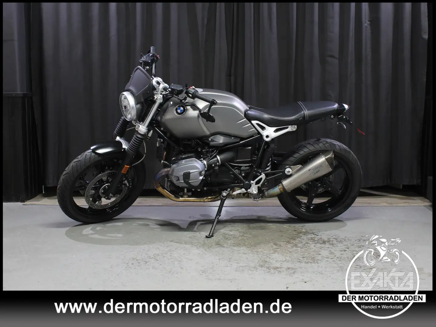 BMW R nineT R nine T // AKRAPOVIC // Grau - 2