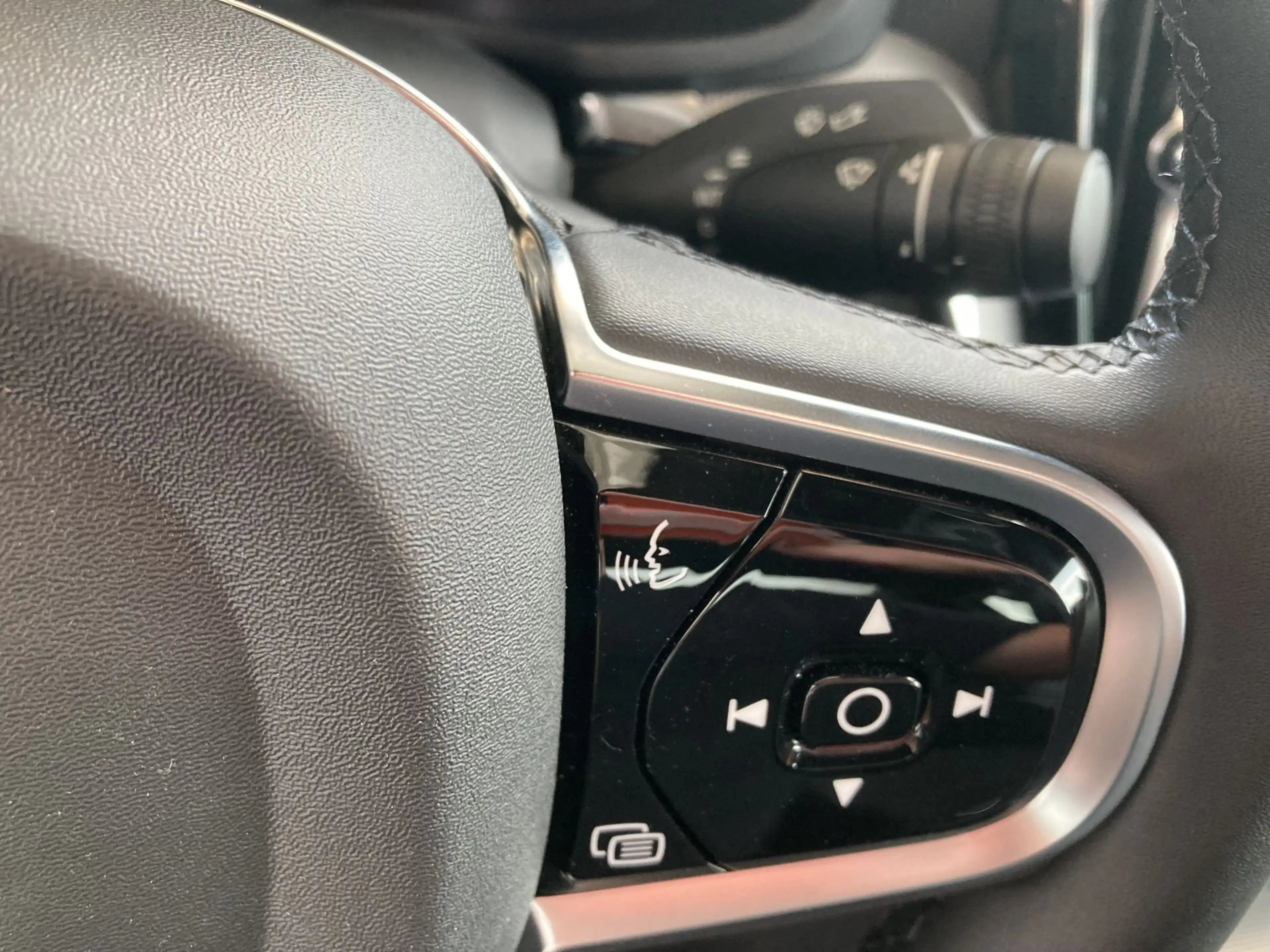 Volvo S60 PLUS DARK HYBRID BENZINE OPEN DAK+TAL VAN OPTIES — photo 14