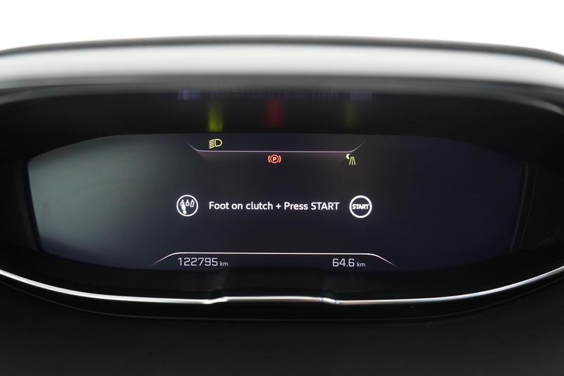 Peugeot 5008 1.5 BlueHDi GT LEDER/ALCANTARA LED GPS PDC CAM Pan — photo 14