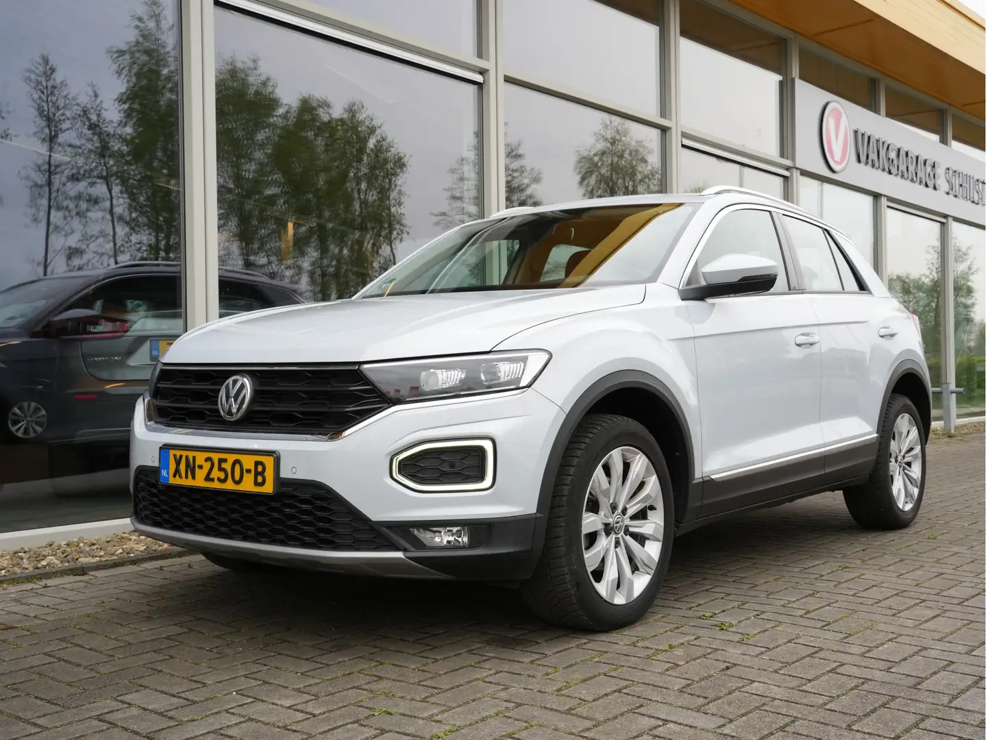 Volkswagen T-Roc 1.5 TSI Sport | Navigatie | Virtual | DAB | Climat Bianco - 2