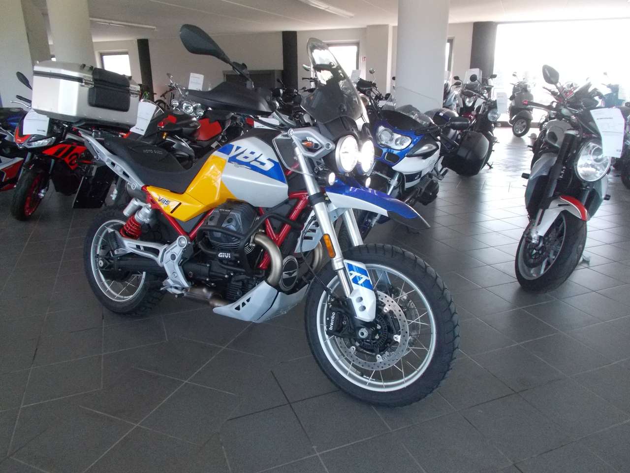 Moto Guzzi V 85 TT 2026