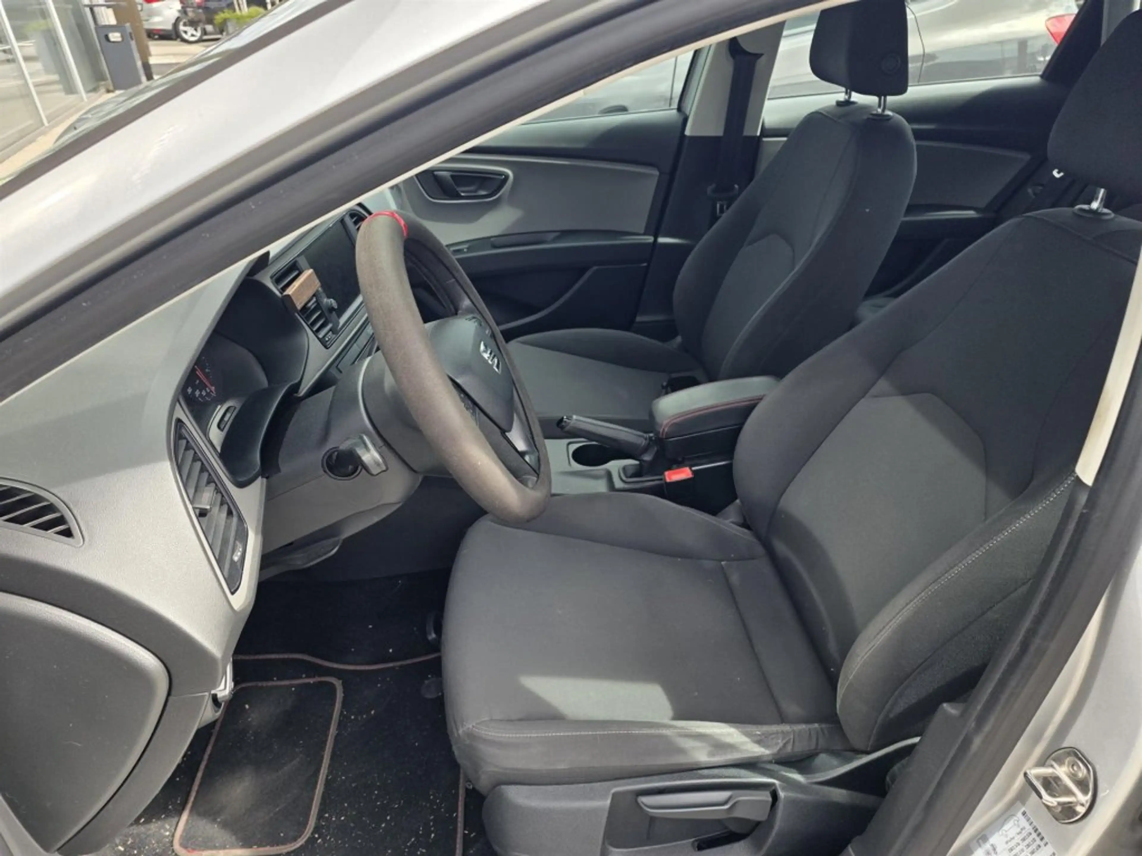 SEAT Leon ST Reference 1,2 TSI — photo 4