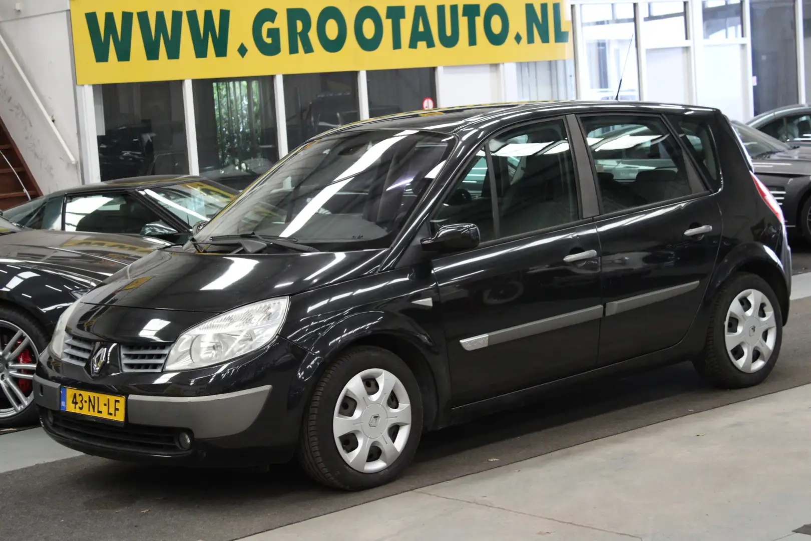 Renault Scenic 2.0-16V Expression Luxe Airco, Isofix, Cruise cont Czarny - 1