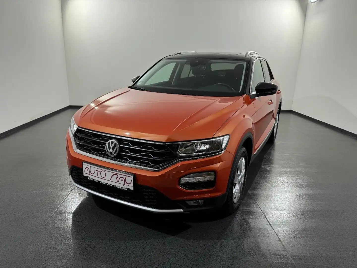 Volkswagen T-Roc 1.6 TDI Style BMT *VirtCpt*PANO*ACC*RFK*NAV*ALU* Orange - 2