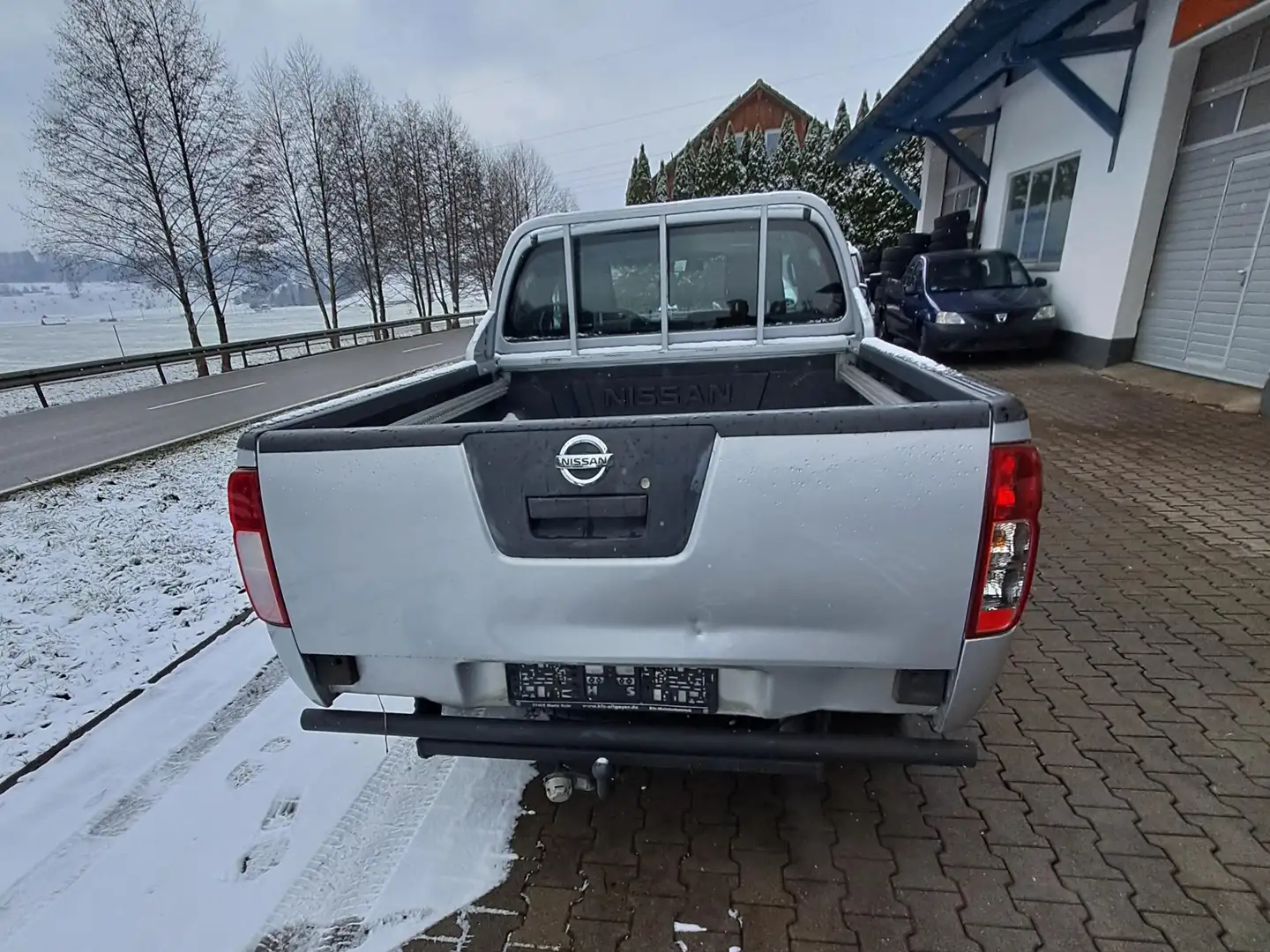 Nissan Navara Navara dCi King Cab DPF SE Silber - 2