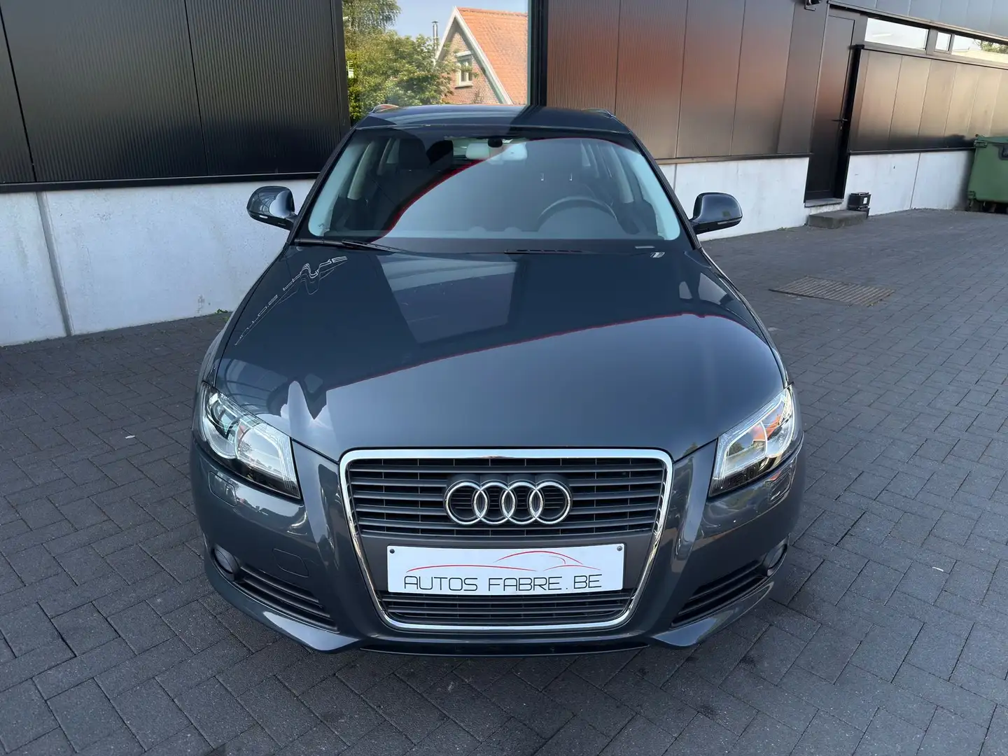 Audi A3 Sportback 1.6i Ambition 81000km Xenon Gris - 2