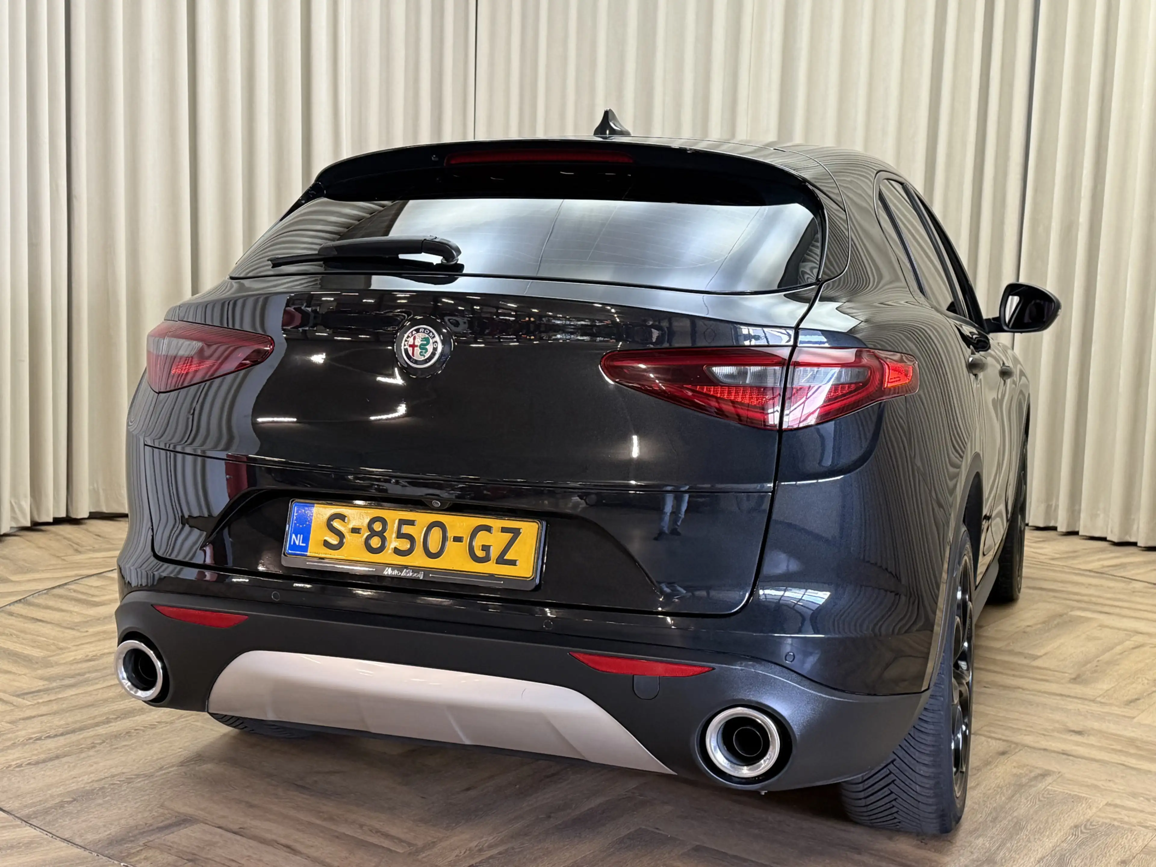 Alfa Romeo Stelvio 2.0 T AWD Super 287 PK / BLACK EDITION / ABC-Kleps — photo 27
