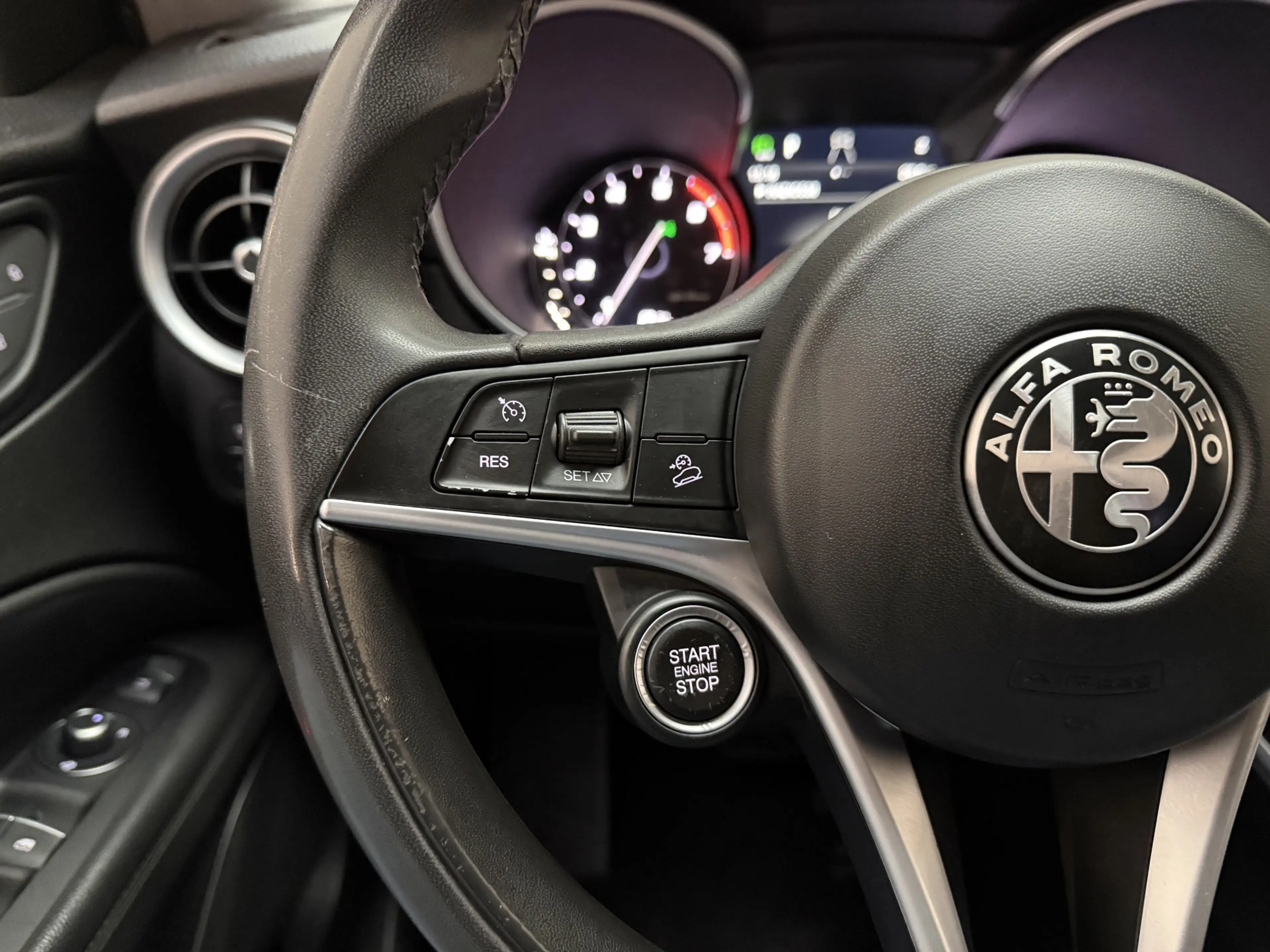 Alfa Romeo Stelvio 2.0 T AWD Super 287 PK / BLACK EDITION / ABC-Kleps — photo 34