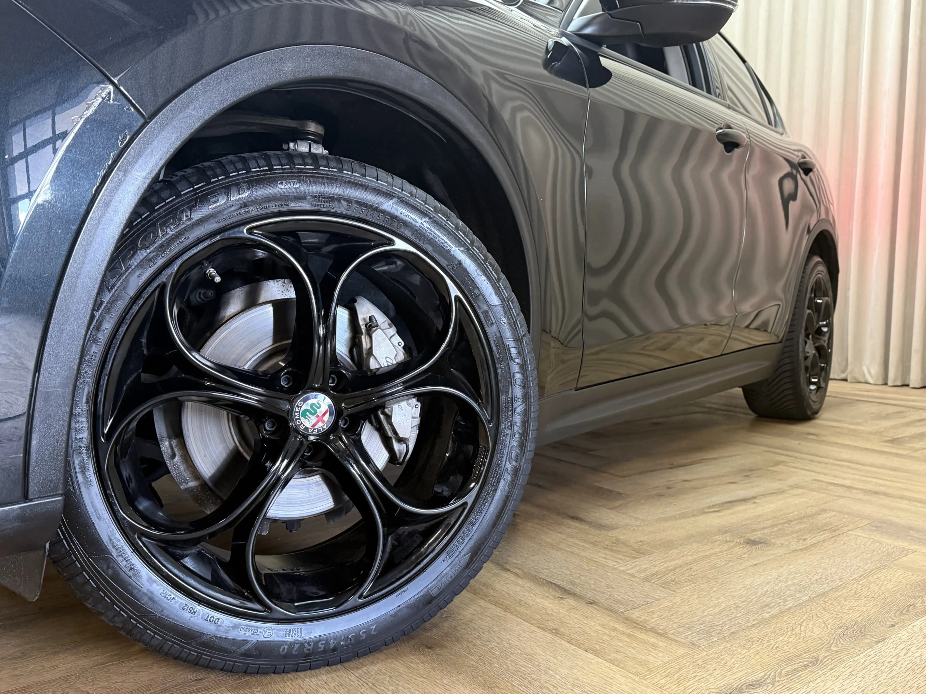 Alfa Romeo Stelvio 2.0 T AWD Super 287 PK / BLACK EDITION / ABC-Kleps — photo 37