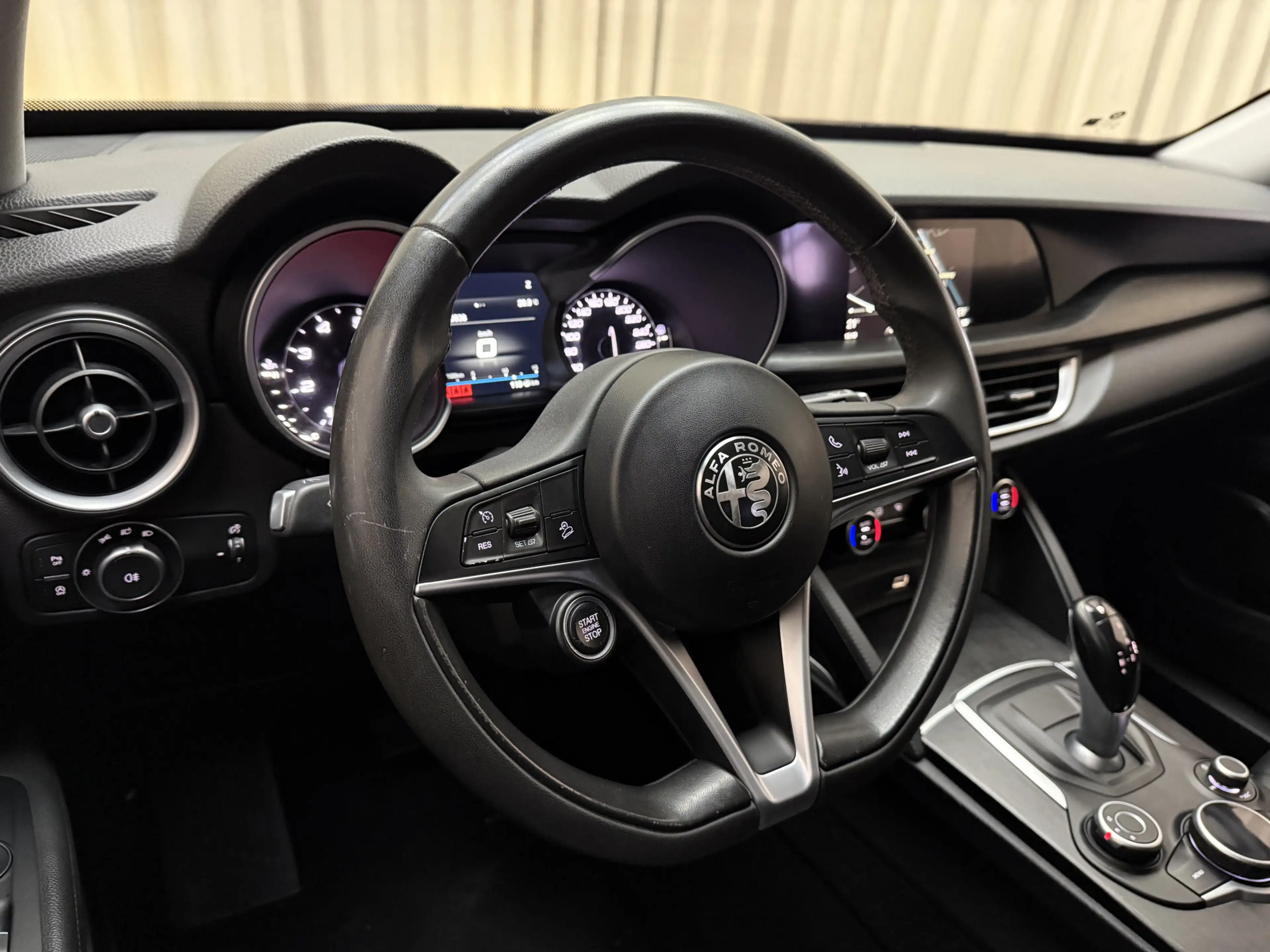 Alfa Romeo Stelvio 2.0 T AWD Super 287 PK / BLACK EDITION / ABC-Kleps — photo 14