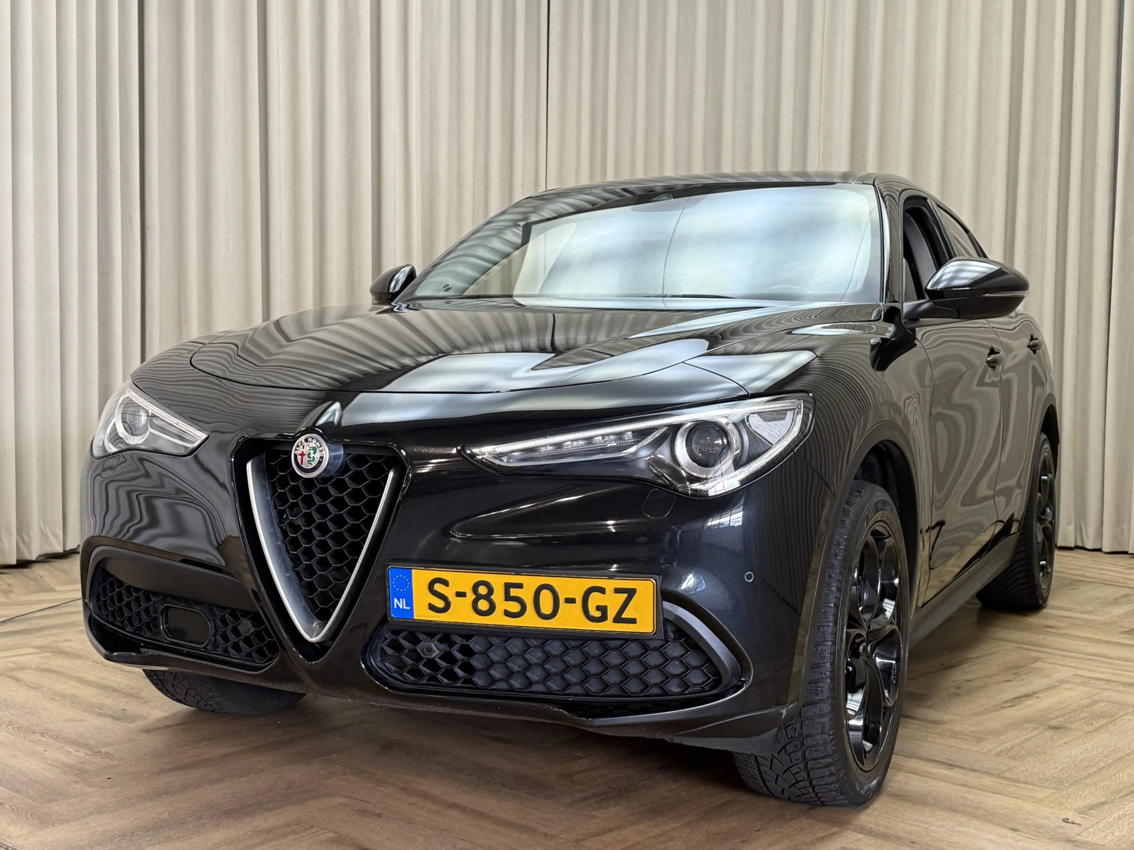 Alfa Romeo Stelvio 2.0 T AWD Super 287 PK / BLACK EDITION / ABC-Kleps — photo 40