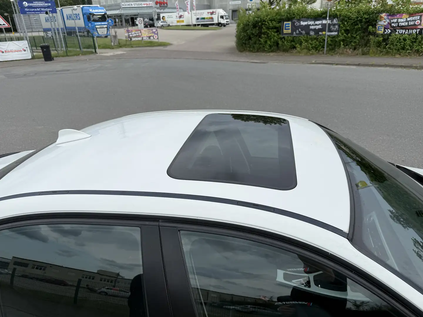 BMW 323 323i - 2