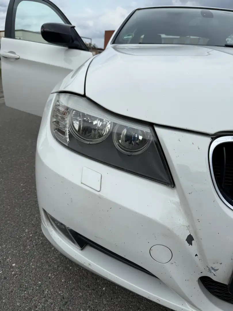 BMW 323 323i - 1