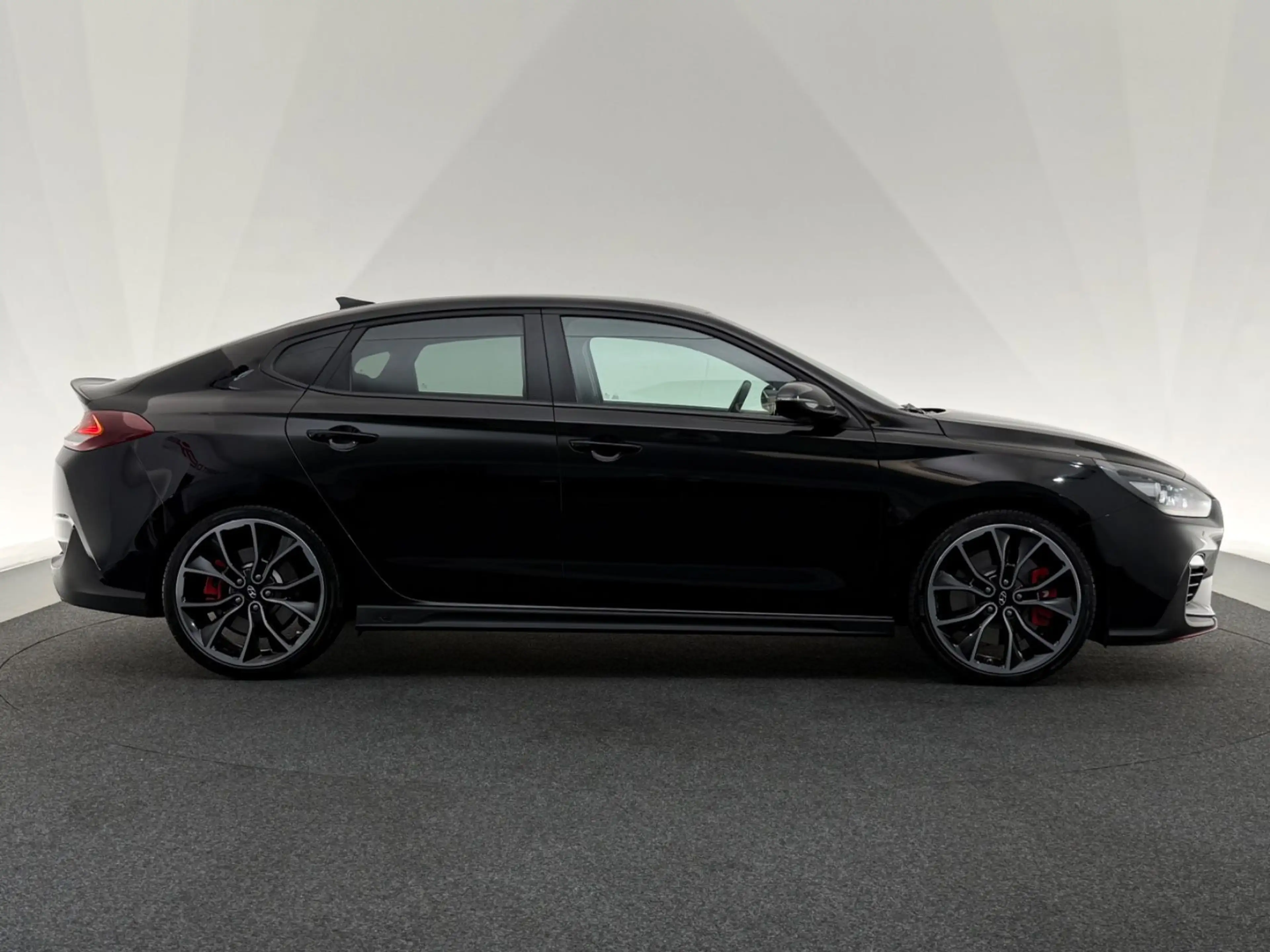Hyundai i30 N Fastback*N PERFORMANCE*LED-R.KAM-APP-LHZ — photo 8