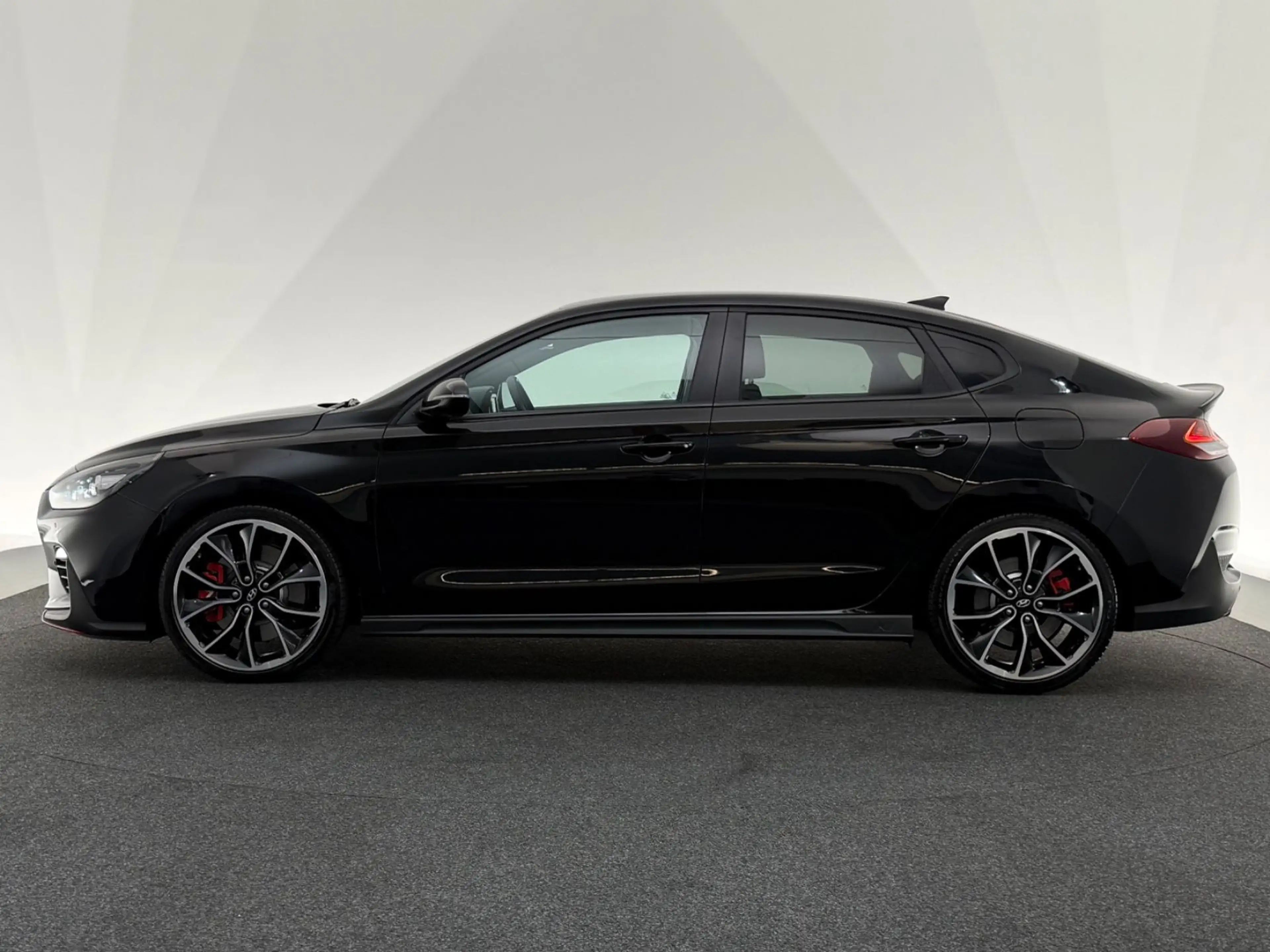 Hyundai i30 N Fastback*N PERFORMANCE*LED-R.KAM-APP-LHZ — photo 4