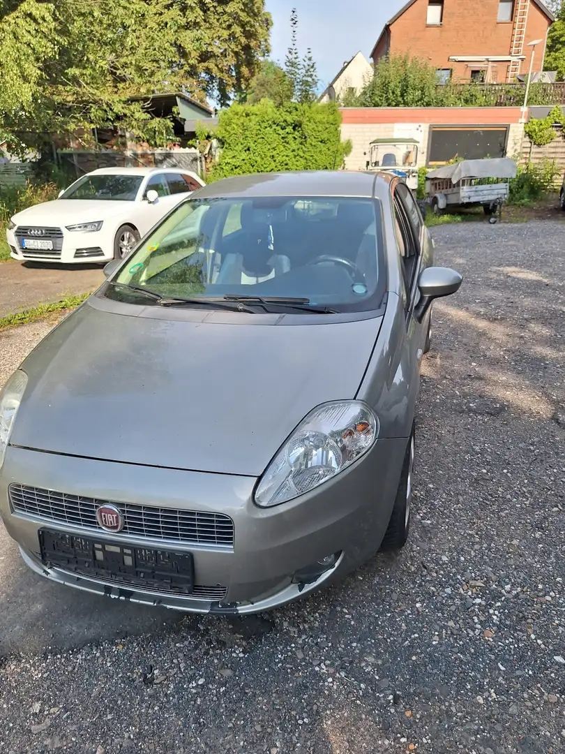 Fiat Grande Punto 1.4 8V Dualogic Active - 1