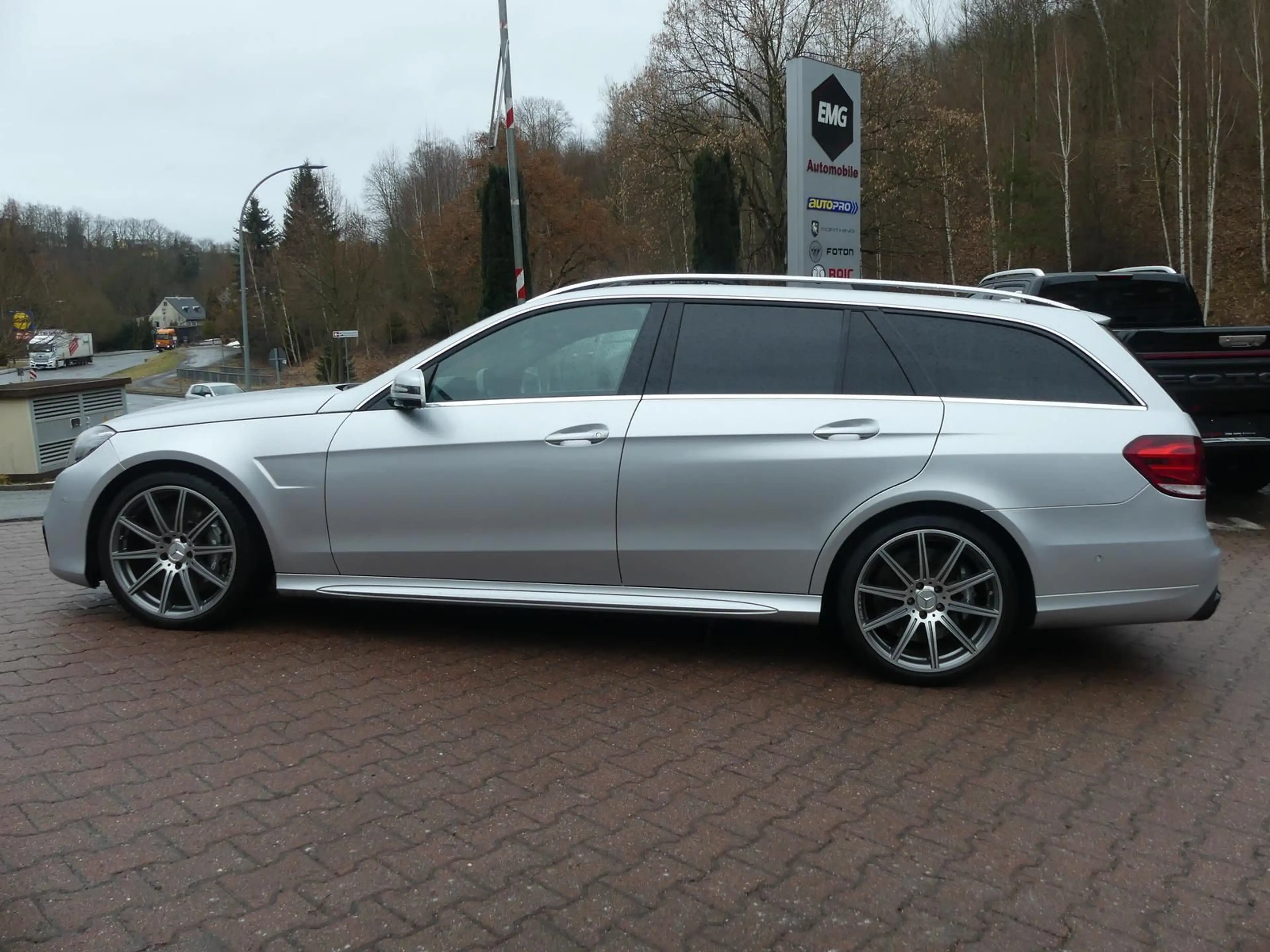 Mercedes-Benz E 63 AMG E63 AMG*5.5*V8*Bi-Turbo*LED*360*SHZ*Pano*BT*Navi — photo 8