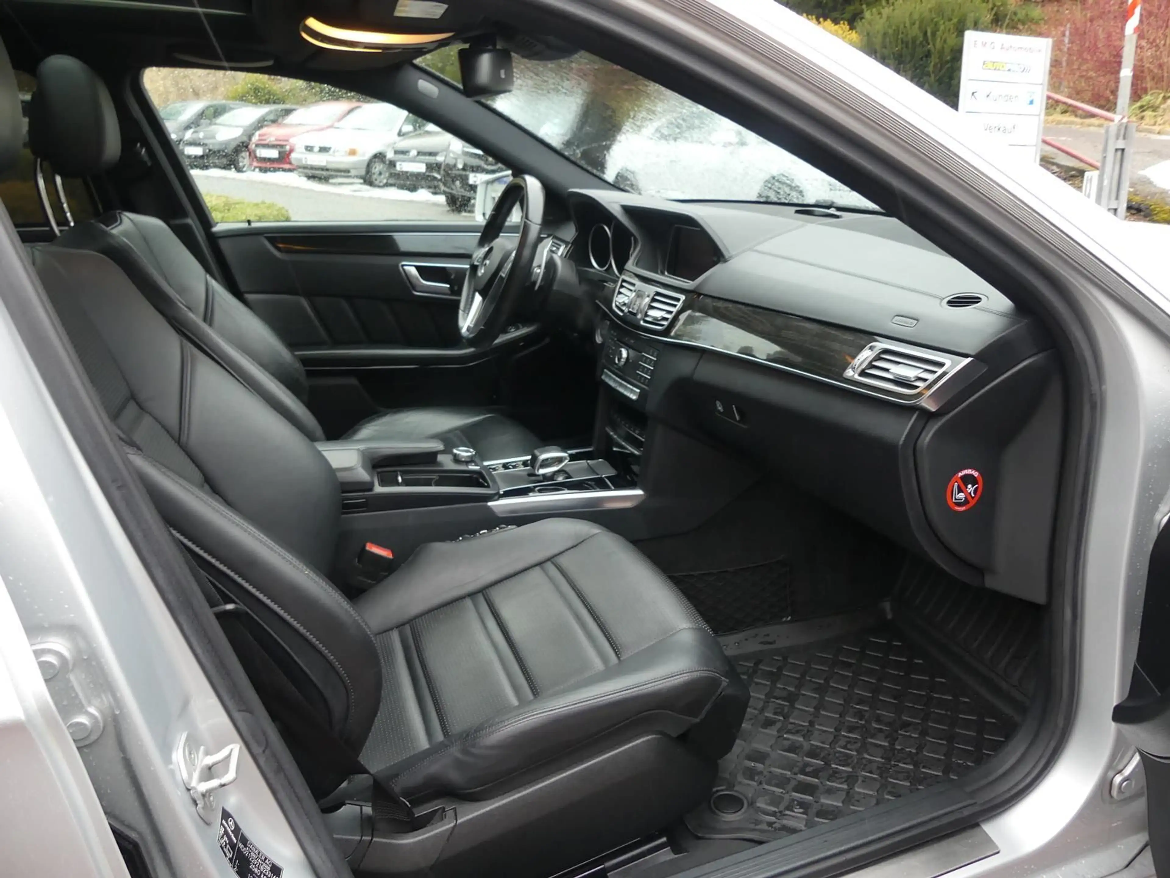 Mercedes-Benz E 63 AMG E63 AMG*5.5*V8*Bi-Turbo*LED*360*SHZ*Pano*BT*Navi — photo 13
