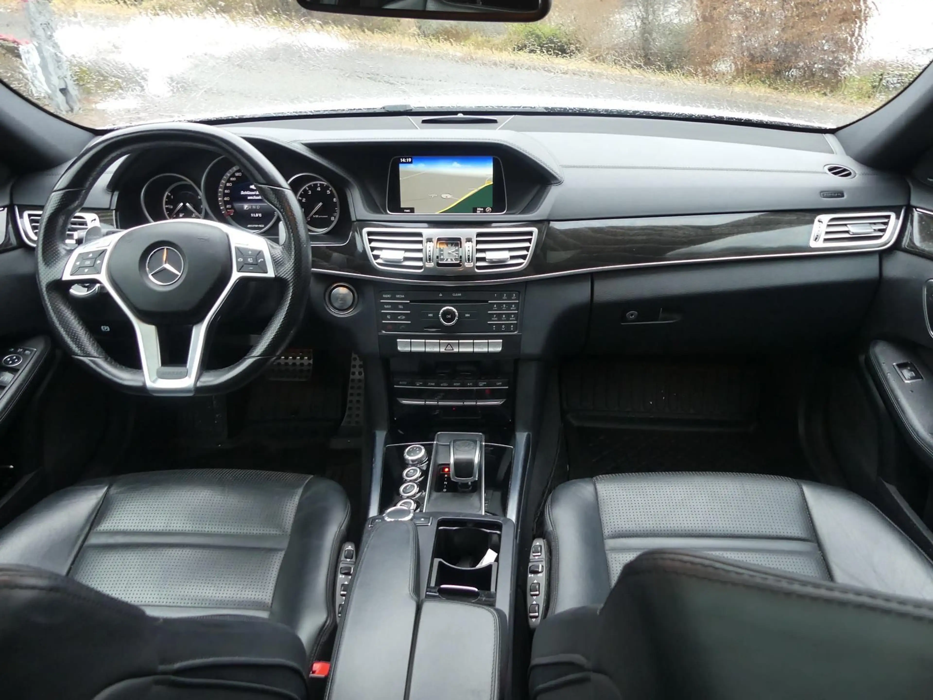 Mercedes-Benz E 63 AMG E63 AMG*5.5*V8*Bi-Turbo*LED*360*SHZ*Pano*BT*Navi — photo 15
