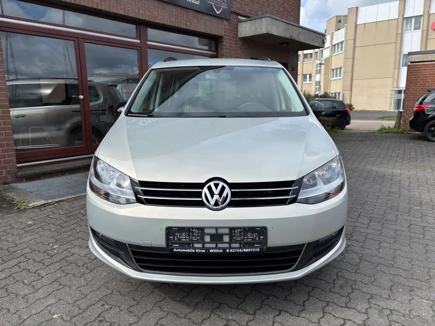 Volkswagen Sharan Match BMT TÜV NEU PDC NAVI SHZ TEMP AHK Grau - 2