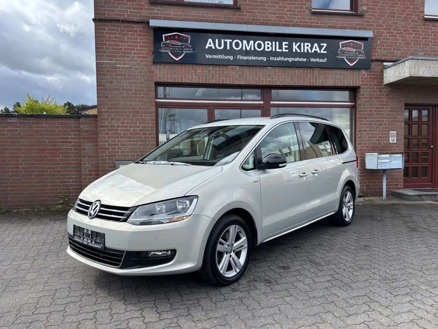 Volkswagen Sharan Match BMT TÜV NEU PDC NAVI SHZ TEMP AHK Grau - 1