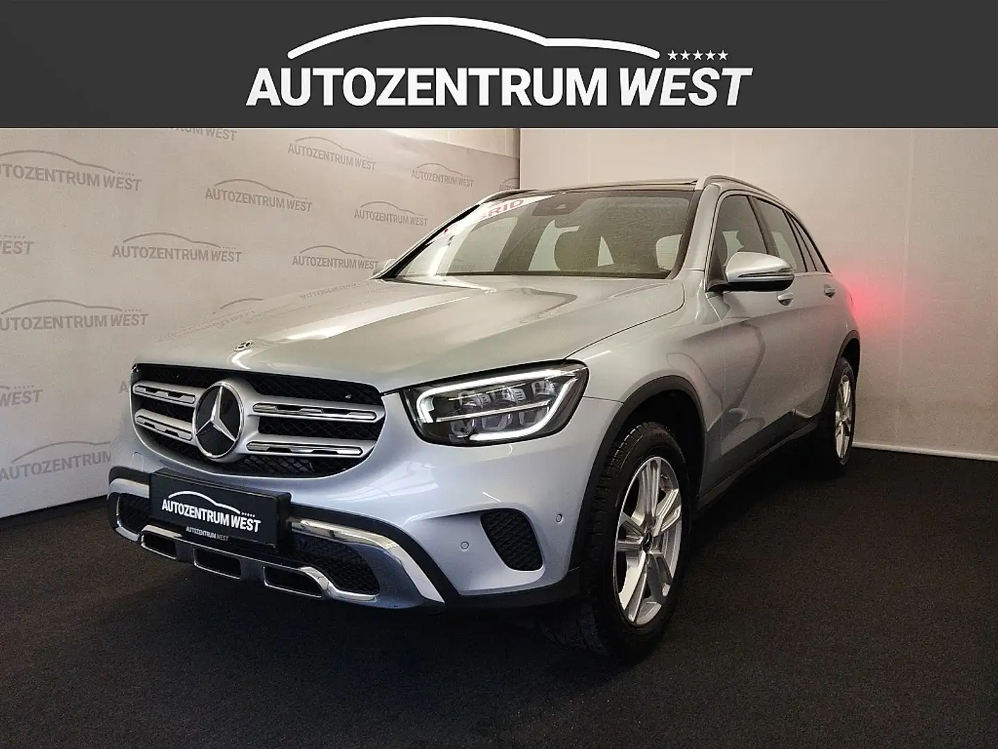 Mercedes-Benz GLC 300 de PHEV 194/304PS 4Matic *Mod.2022*...LED/Pano/... Argintiu - 1