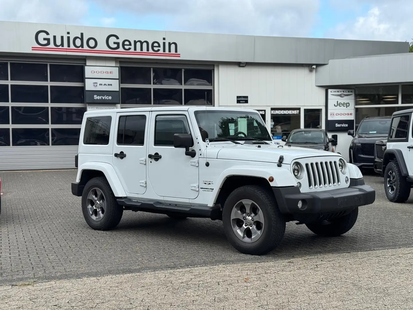 Jeep Wrangler Unlimited 2.8 CRD DPF Sahara Blanc - 2