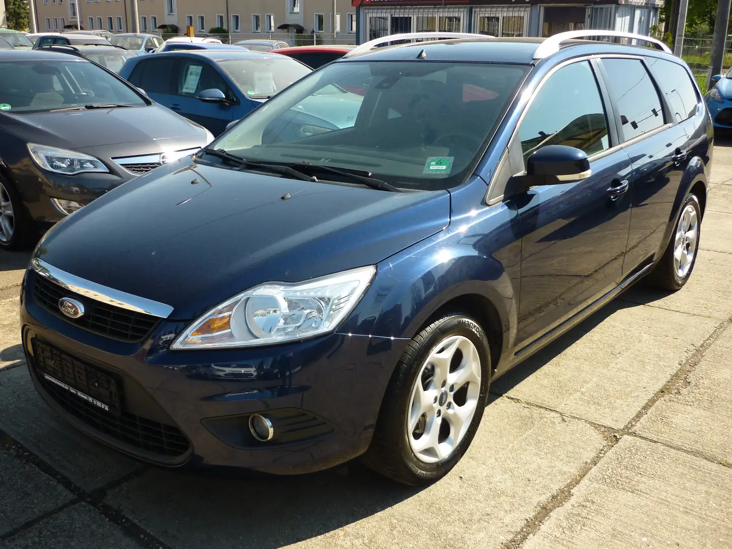 Ford Focus 1.6 16V Turnier Viva PDC! Tempomat! Blau - 1