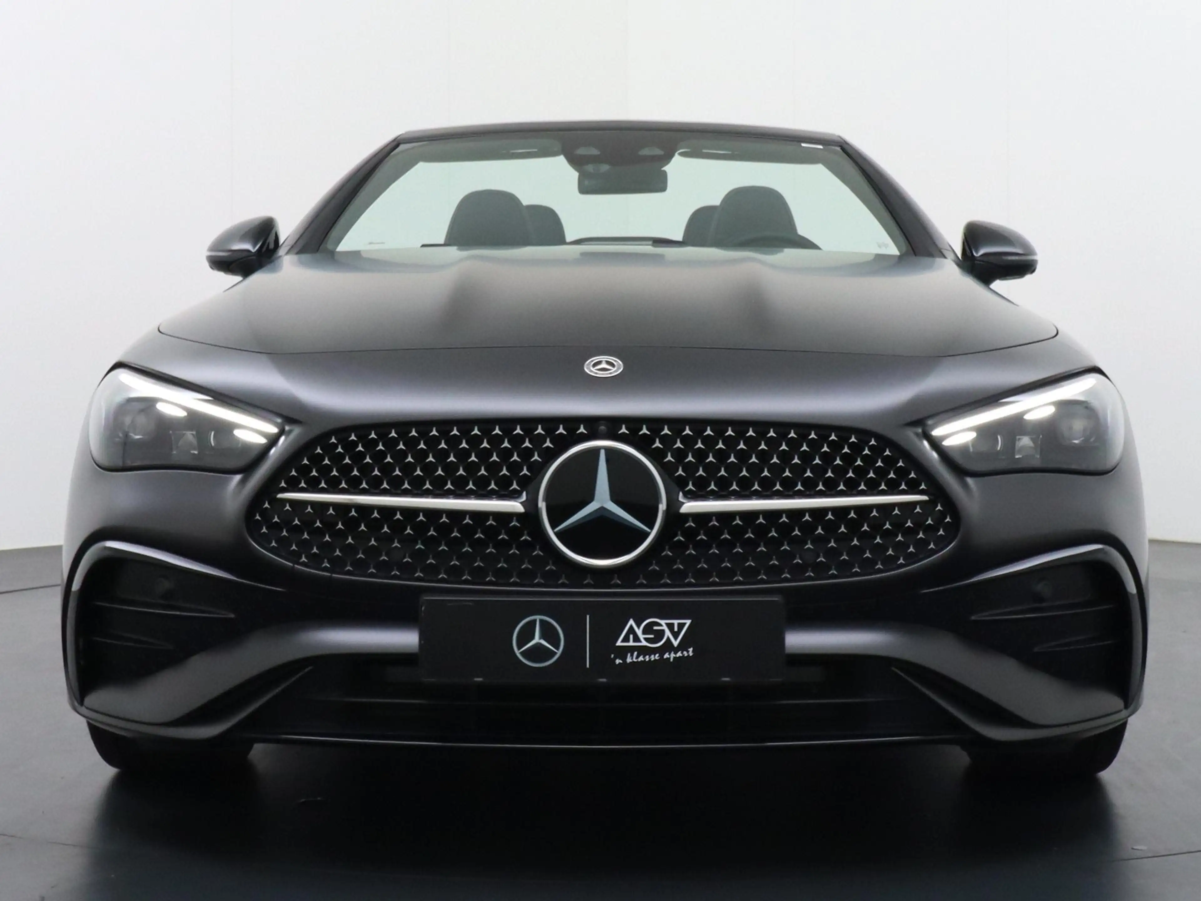 Mercedes-Benz CLE 450 Cabriolet 4MATIC AMG Line | Airscarf | Multicontou — photo 8