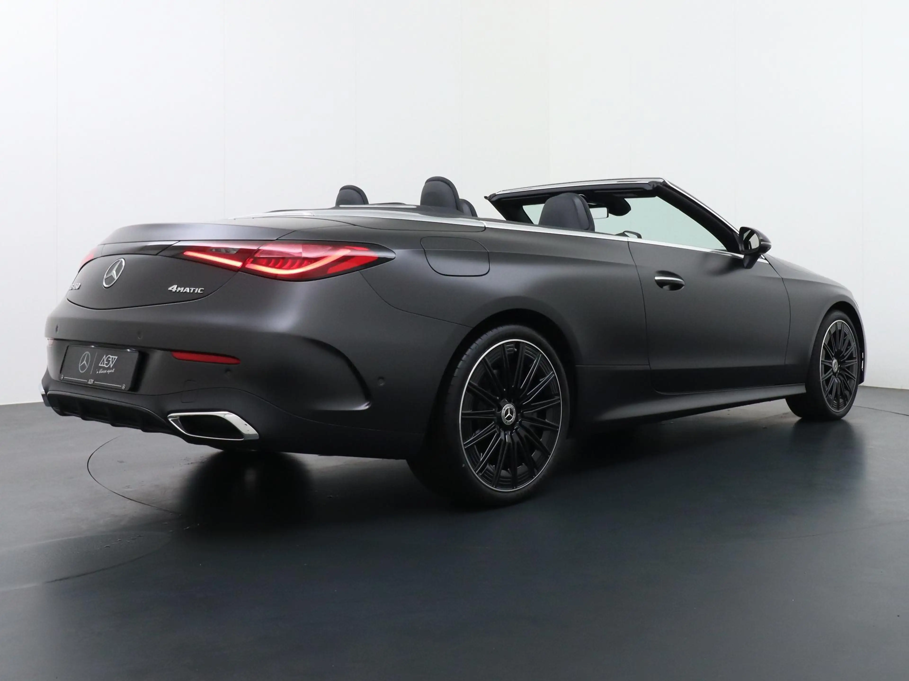 Mercedes-Benz CLE 450 Cabriolet 4MATIC AMG Line | Airscarf | Multicontou — photo 5