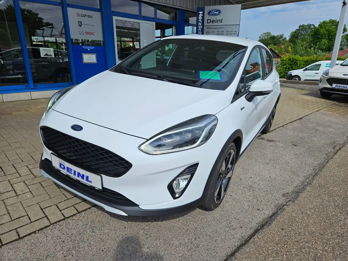 Ford Fiesta Active Colourline Blanc - 1