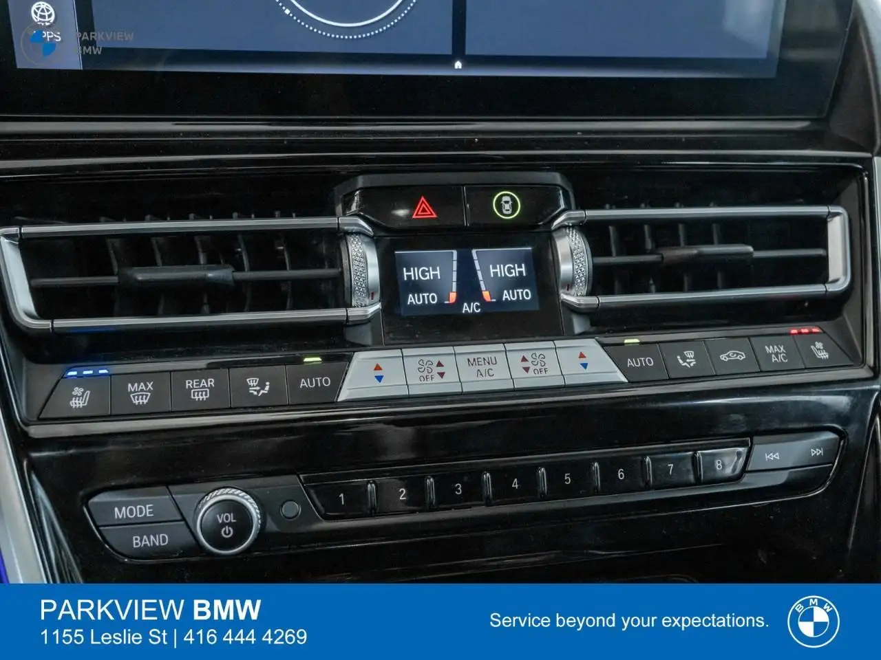 BMW 8 Series снимка BMW 8 Series