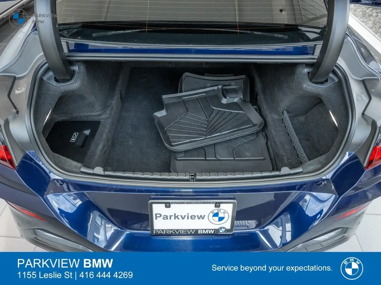 BMW 8 Series снимка BMW 8 Series