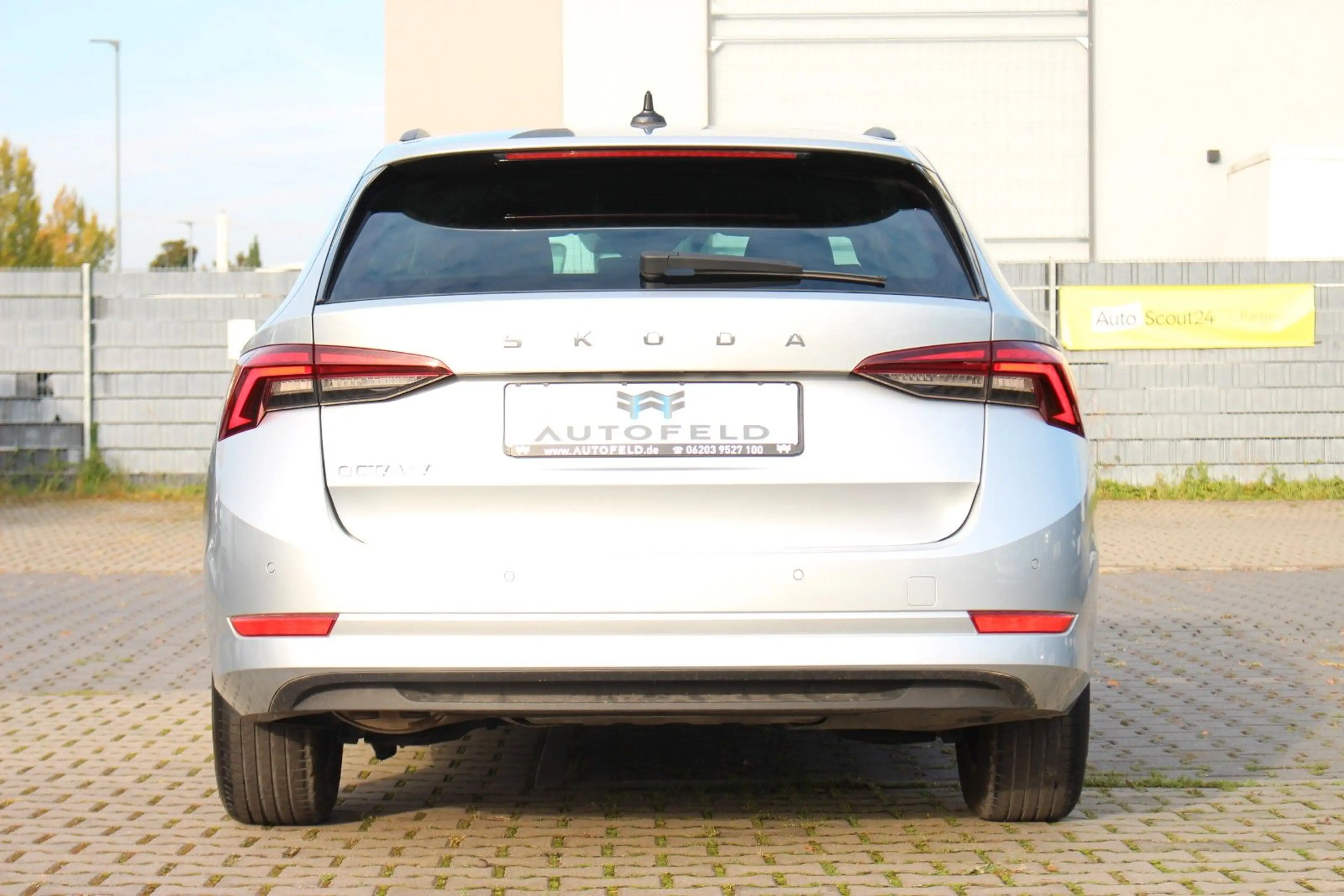 Skoda Octavia 2.0 TDI DSG AMBITION/SHEFT/CARPLAY/KLIMA — photo 5