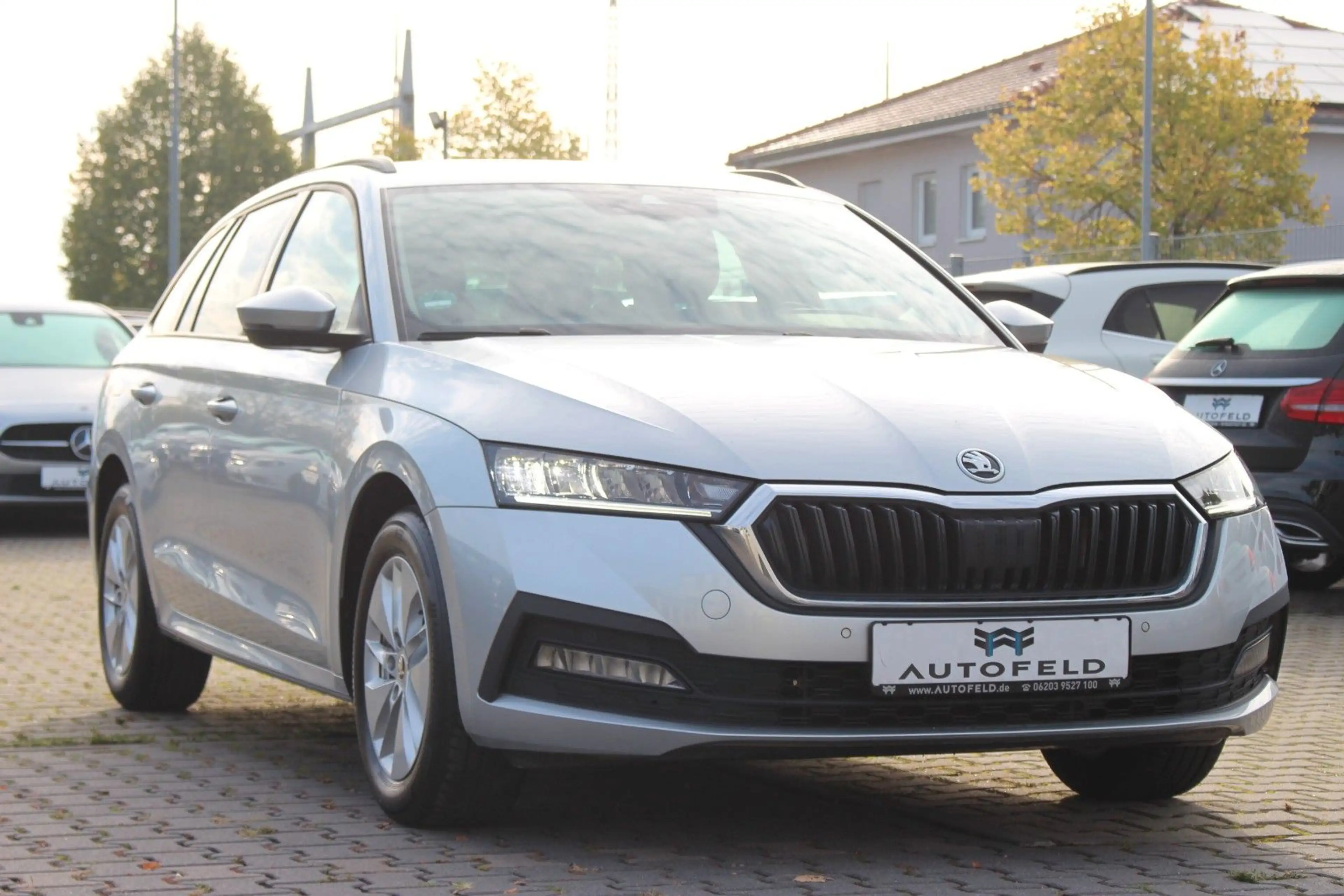 Skoda Octavia 2.0 TDI DSG AMBITION/SHEFT/CARPLAY/KLIMA — photo 3