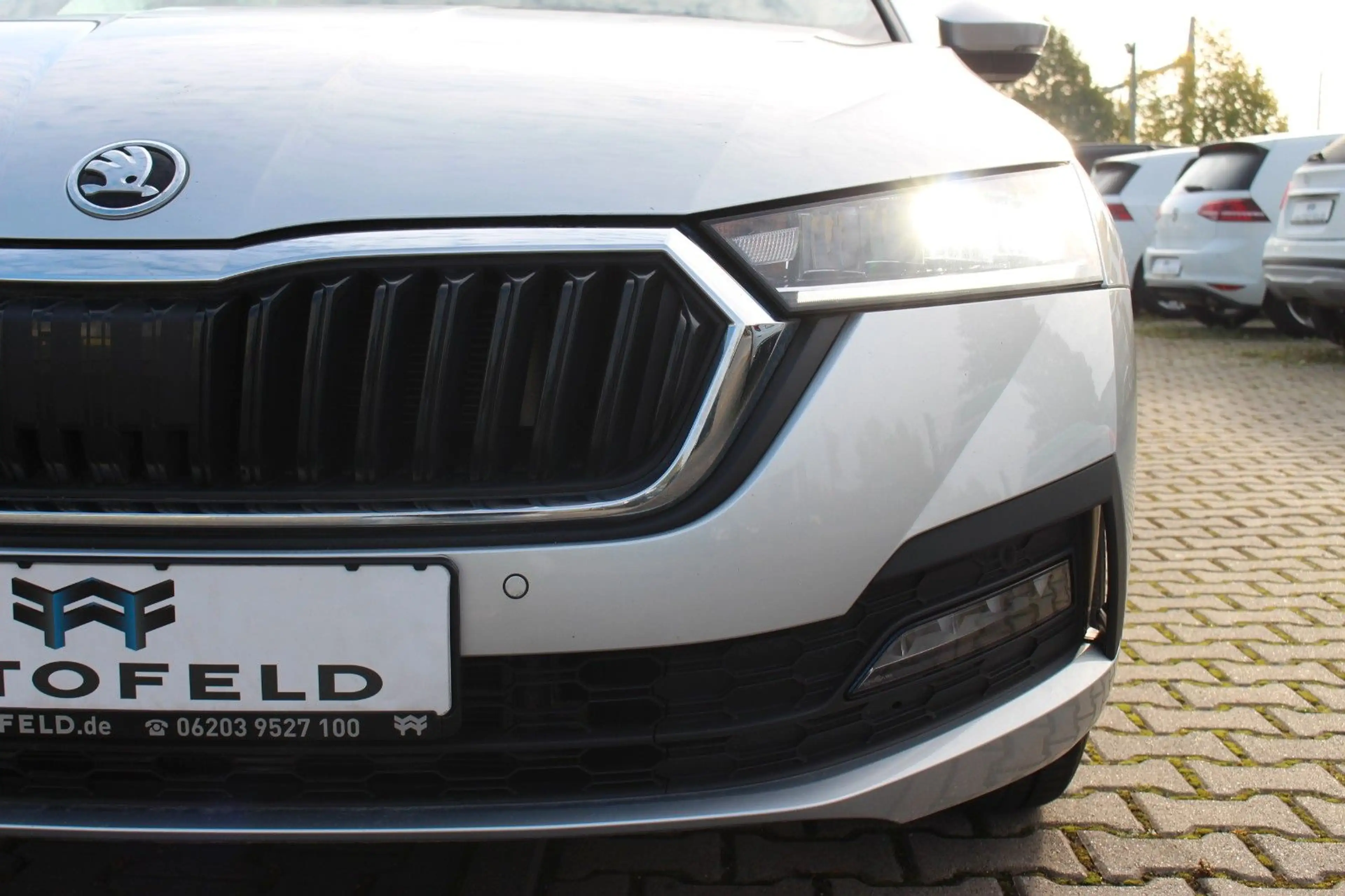 Skoda Octavia 2.0 TDI DSG AMBITION/SHEFT/CARPLAY/KLIMA — photo 11