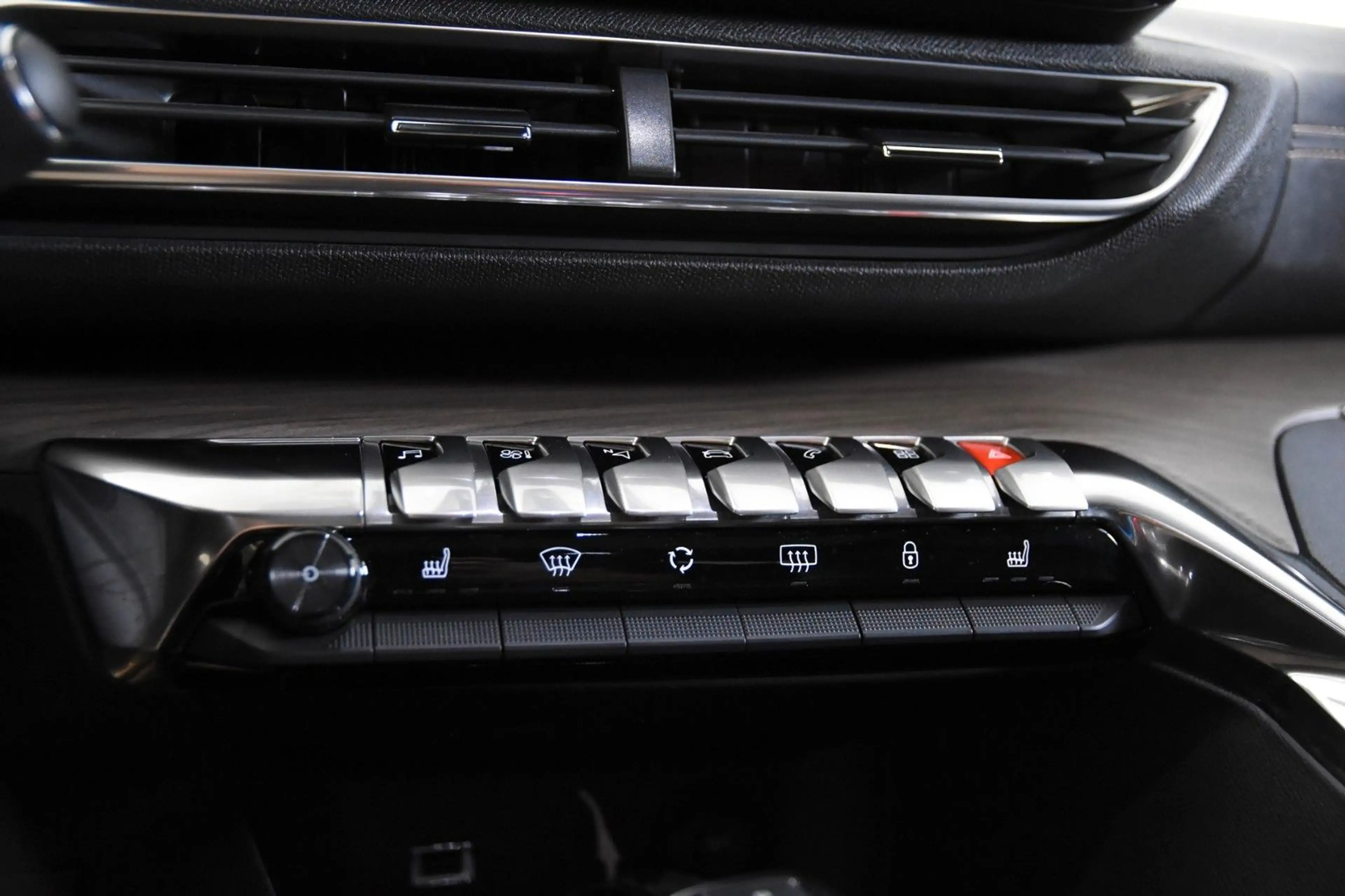 Peugeot 5008 GT-Pack *1.Hand*7-Sitze*Pano.*Massage* — photo 11