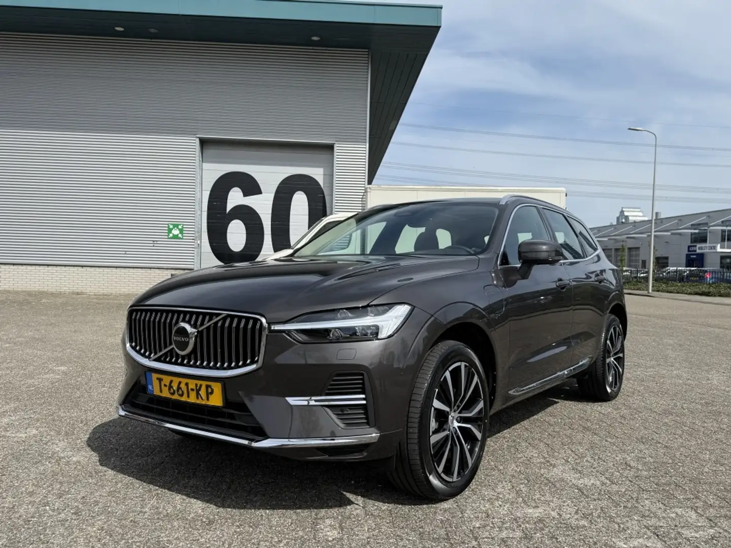 Volvo XC60 T6 AWD Plus Bright | Panoramadak | Leder | Trekhaa Grigio - 1