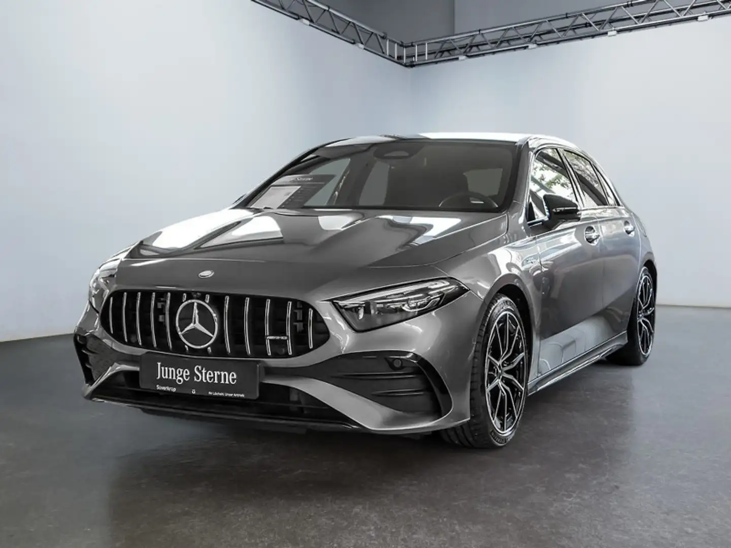 Mercedes-Benz A 35 AMG A 35 4M AMG , AMG NIGHT MEMO MULTI 360 AHK DISTR Grau - 2