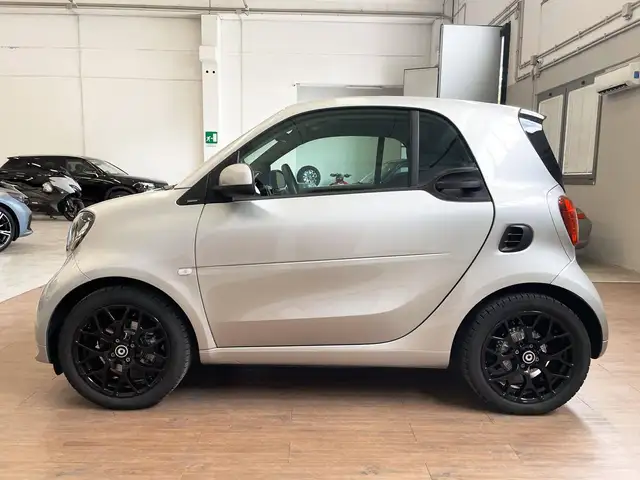 smart Fortwo view 2