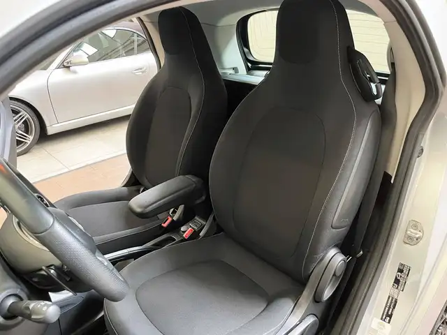 smart Fortwo view 8