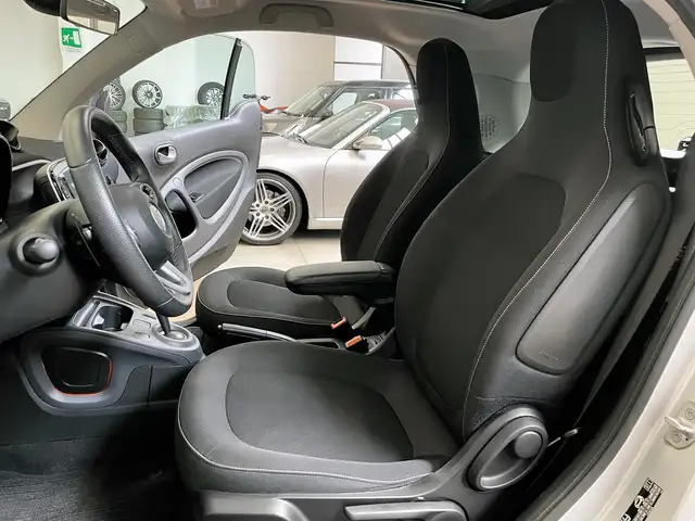 smart Fortwo view 9