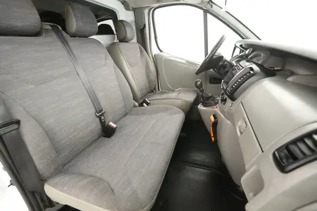 Renault Trafic view 9