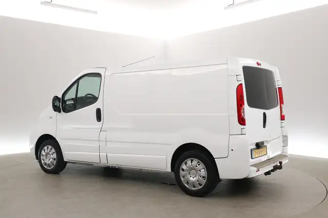 Renault Trafic view 4