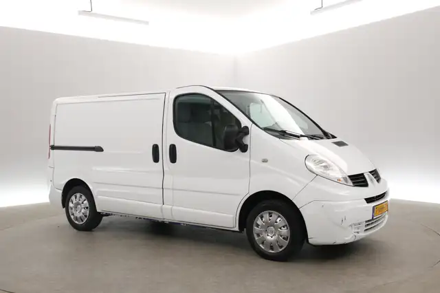 Renault Trafic view 5