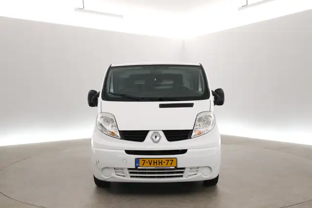 Renault Trafic view 6