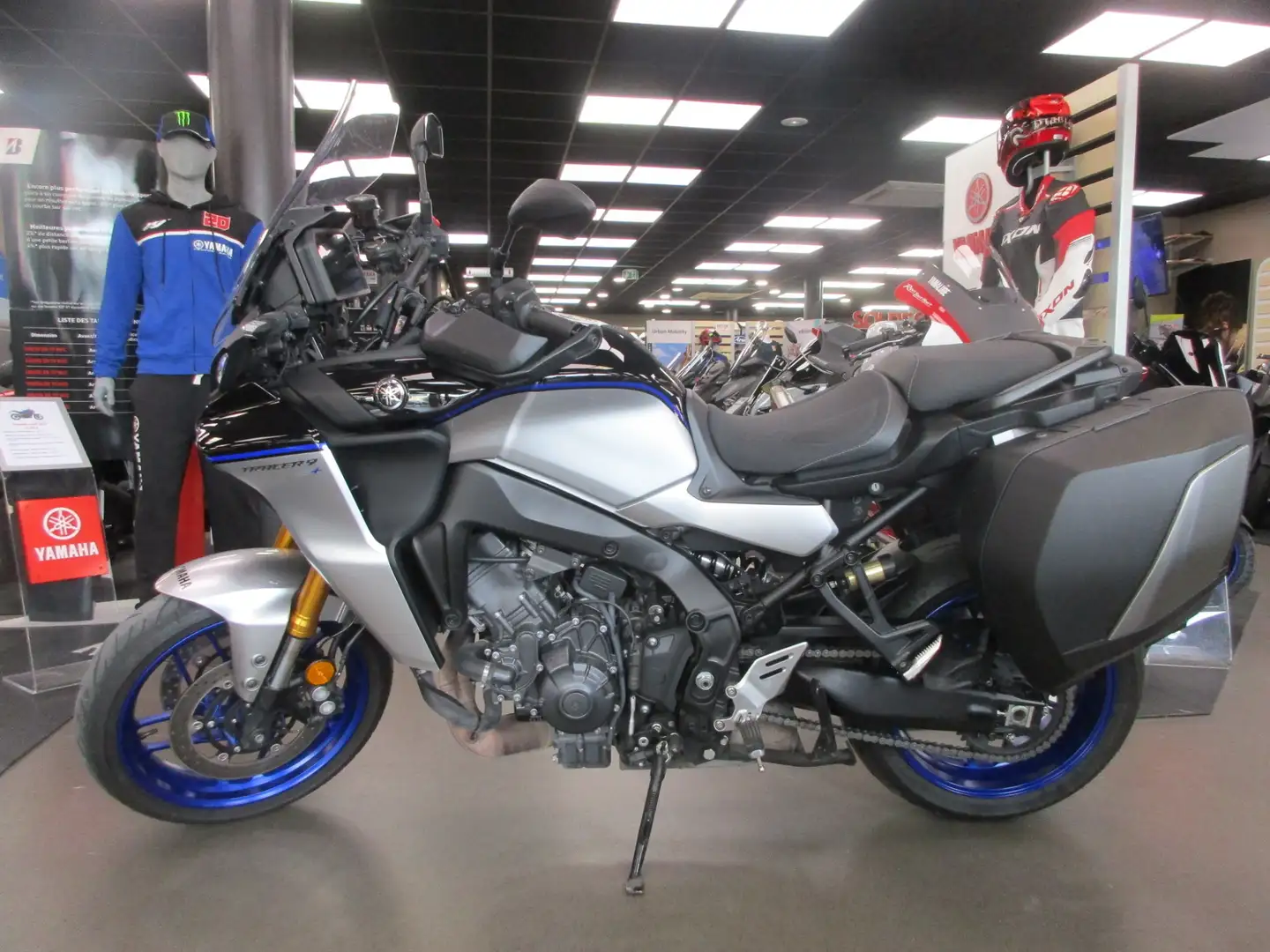 Yamaha Tracer 9 GT Gris - 1